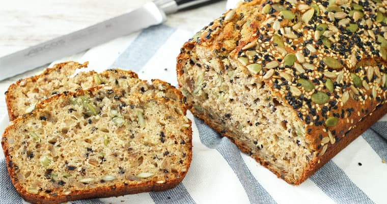 Fast No Knead Multi-Seed Bread Recipe | El Mundo Eats