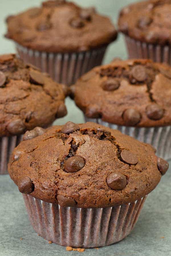 Receta Rápida de Muffins de Chocolate | El Mundo Eats