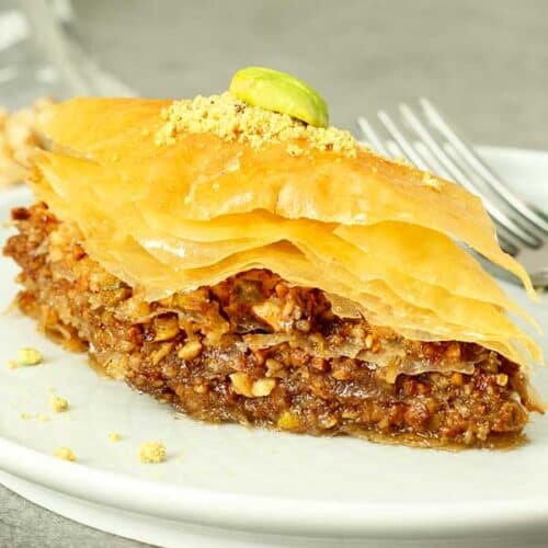 Easy Baklava Recipe | El Mundo Eats