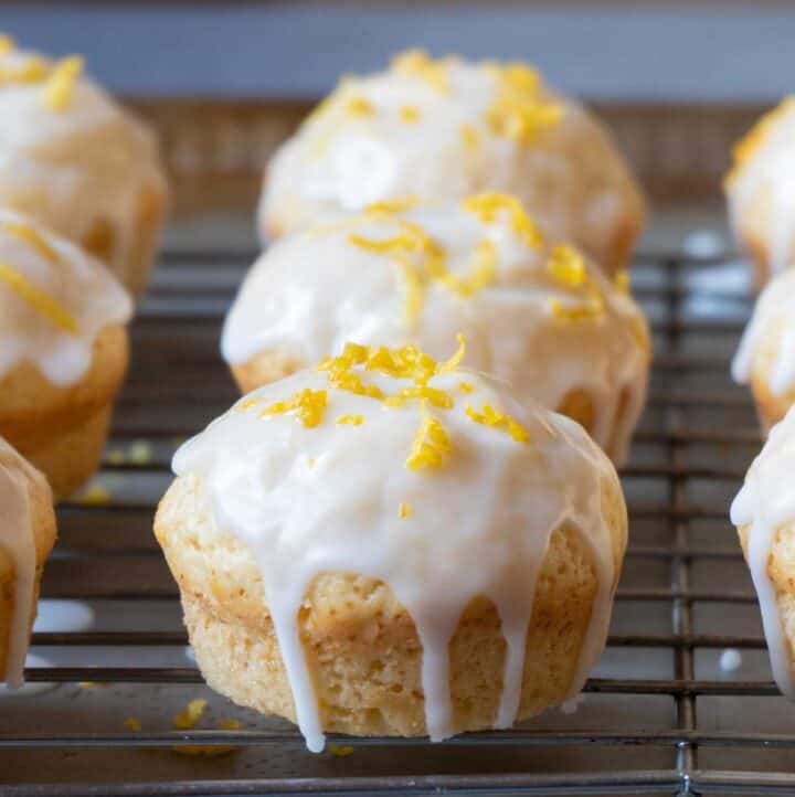 Easy Lemon Muffins (With Lemon Glaze) - El Mundo Eats