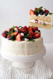 Summer Berry Cake - El Mundo Eats