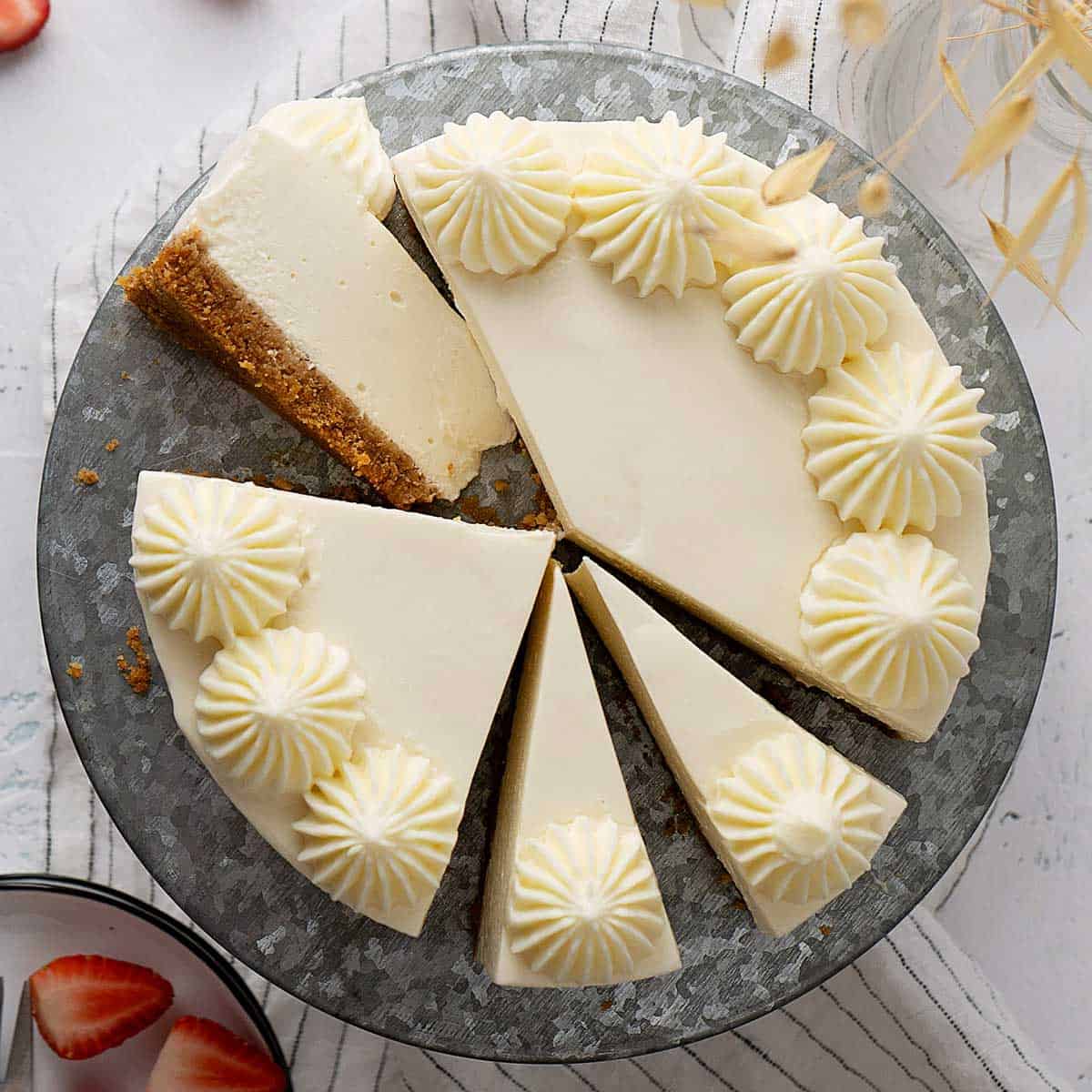 How to make a delicious cheesecake without hours of work or a springform pan,  revealed