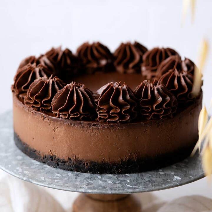 The BEST Double Chocolate Cheesecake (No Bain-Marie) - El Mundo Eats