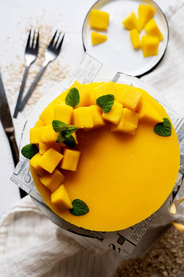 Healthy Mango Cheesecake (No-Bake) - El Mundo Eats