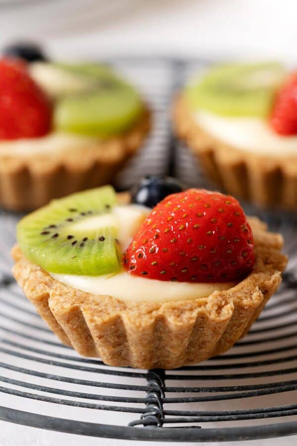 Healthier Mini Fruit Tarts - El Mundo Eats