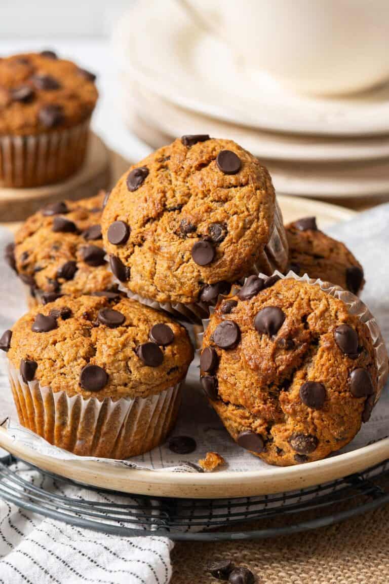 Healthy Oat Banana Muffins - El Mundo Eats